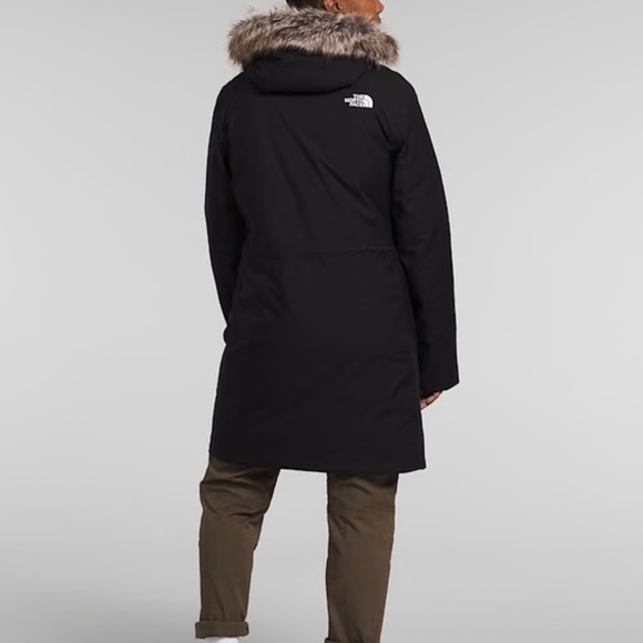 The North Face women’s Arcric Parka -Large in ANTELOPE TAN- excellent condition - Picture 3 of 11